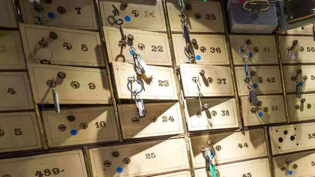 1603348988921179.jpg 银行保险箱.jpg